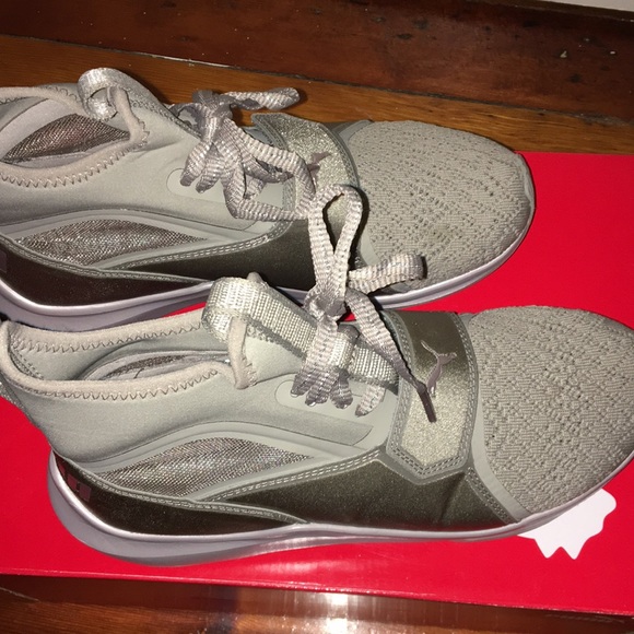 Puma shoes - Picture 2 of 4